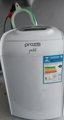 Lavadora semi-automática 220v praxis 1,2k semi nova pouco usada