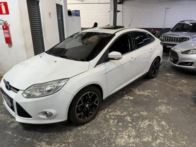 Ford Focus Sedan 2.0 16v/2.0 16V Flex 4P Aut. 2015