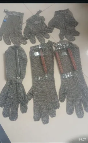 Vendo Luva aço 50 reais pequenas, 75 as grandes