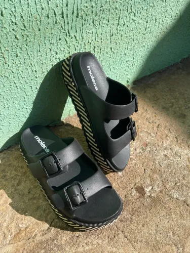 Vendo Sandália papete da Moleca