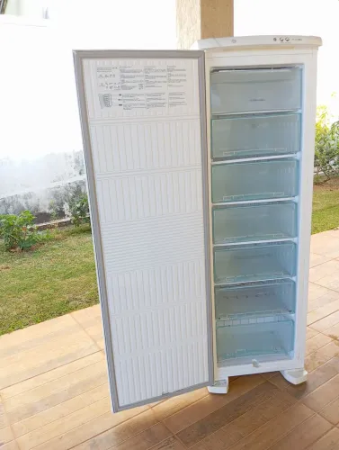 Freezer Electrolux Frost Free, 220litros! Entrego, passo cartão!!
