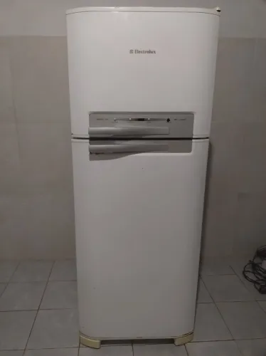 Geladeira duplex Electrolux frosfree