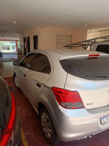 Chevrolet Onix JOY Hatch 1.0 8V Flex Mec. 4P 2019