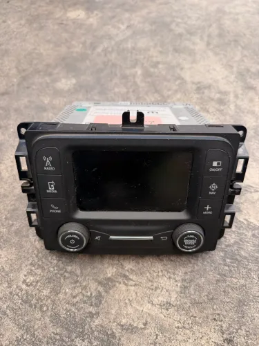 VENDO RÁDIO ORIGINAL JEEP RENEGADE / FIAT TORO - UCONNECT VP2 - SEMINOVO