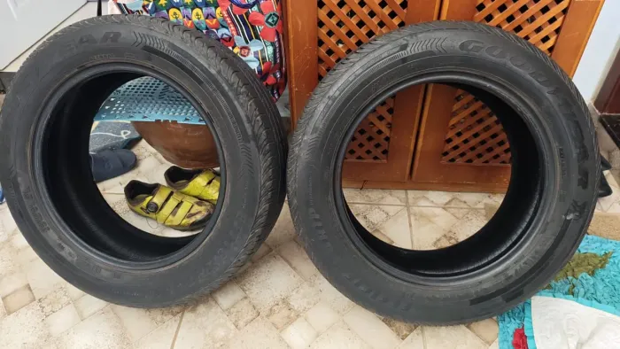 Par de pneus Goodyear eficientgrip 205 60 aro 16