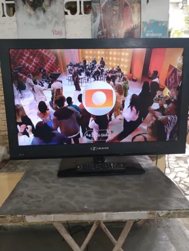 TV H-Buster de 32 polegadas. 