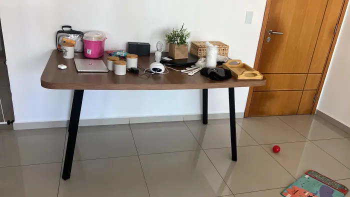 Mesa com 4 cadeiras 
