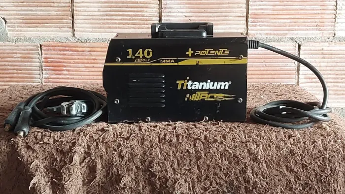 Vendo essa Máquina de Solda Titanium Nitro Bivolt.