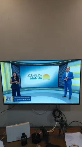 Vendo uma TV tcl 43 polegadas nova