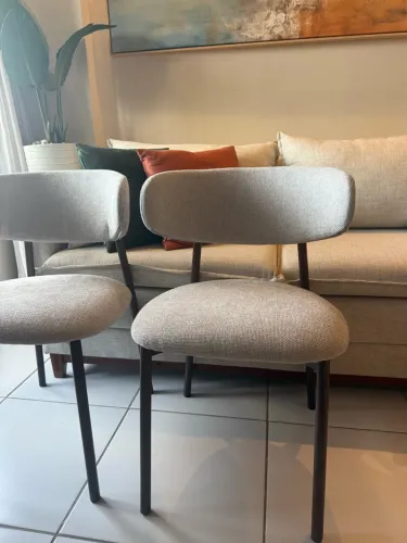 Vendo 2 Cadeiras novas