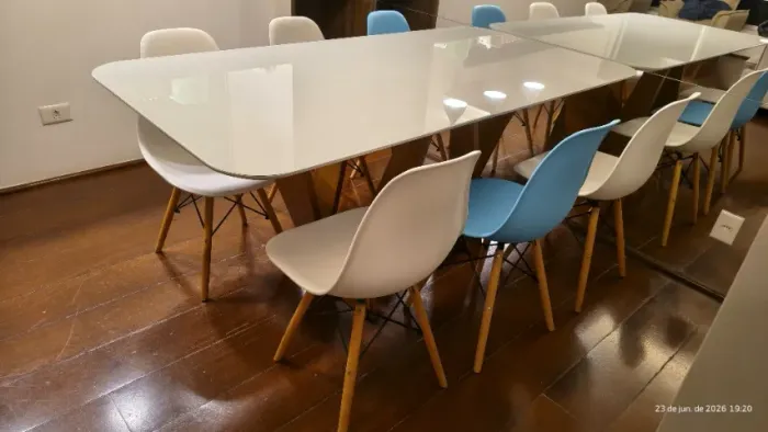 Conjunto Mesa de jantar com 6 Cadeiras
