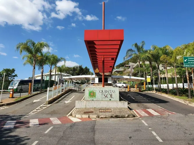 Lote de 841m² no condomínio Quintas do Sol