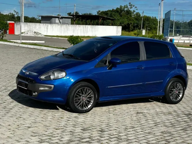 Fiat Punto Sporting 1.8 Flex 8v/16v 5P 2015