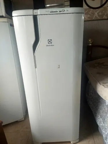 Itens de apartamento - pouco uso - ótimo estado - Pouso Alegre/MG-02 geladeiras preço cada