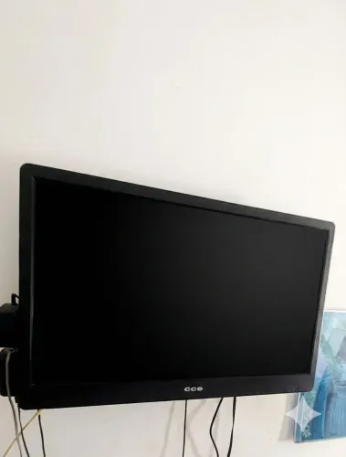 TV CCE 22 Polegadas - Perfeita para Quarto, Cozinha
