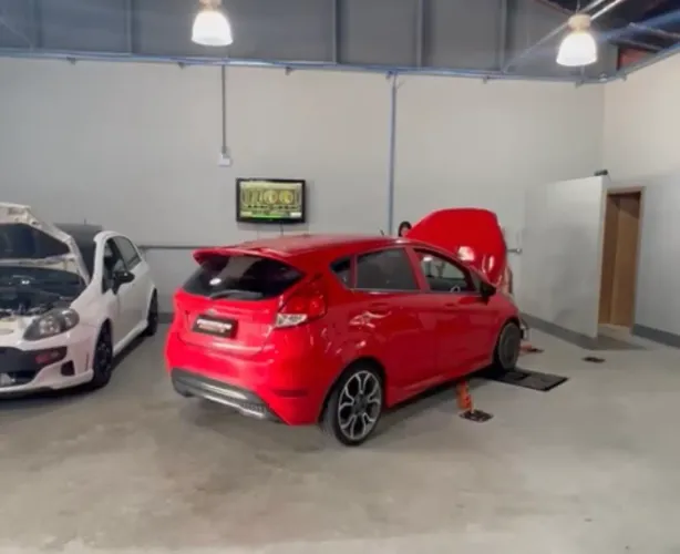 Ford Fiesta SE 1.6 8V Flex 5P 2014