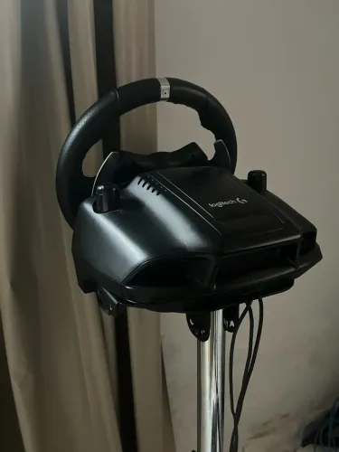 Volante Logitech G920 Driving force + suporte cockpit Fortrek