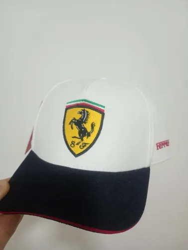 Bonés primeira linha