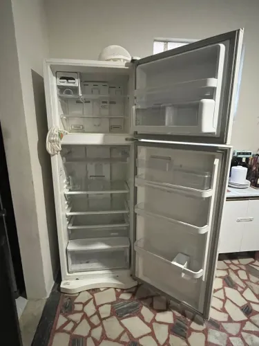 Vendo geladeira electrolux