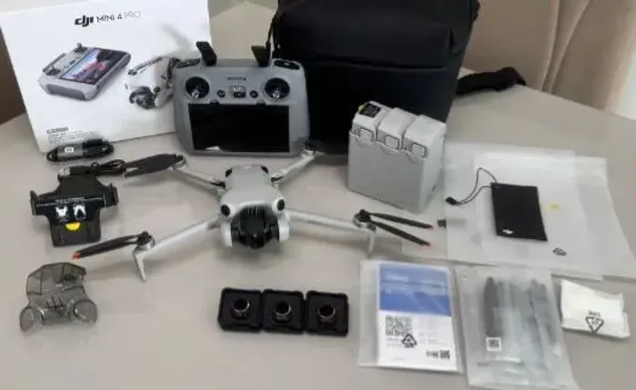 Dji Mini 4 Pro Fly more combo plus + cartao de memoria 256gb e leitor de cartao