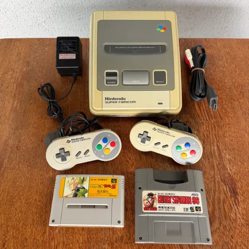 Nintendo Super Famicom + 2 jogos
