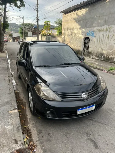 Nissan Tiida SL 1.8/1.8 Flex 16V Mec. 2011