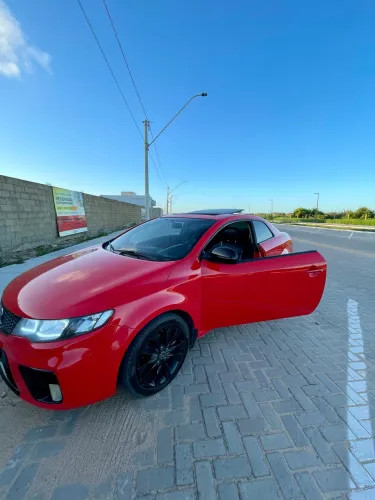 Kia Motors Cerato Koup 2.0 16V Aut. 2013