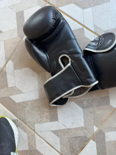 Luva de boxe Luva De Boxe Mks Energy V2 Black & Silver Tamanho 16oz