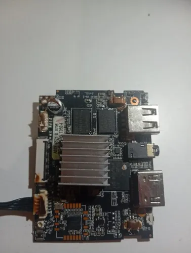 Placa principal do projeto Hy300 funcionando 