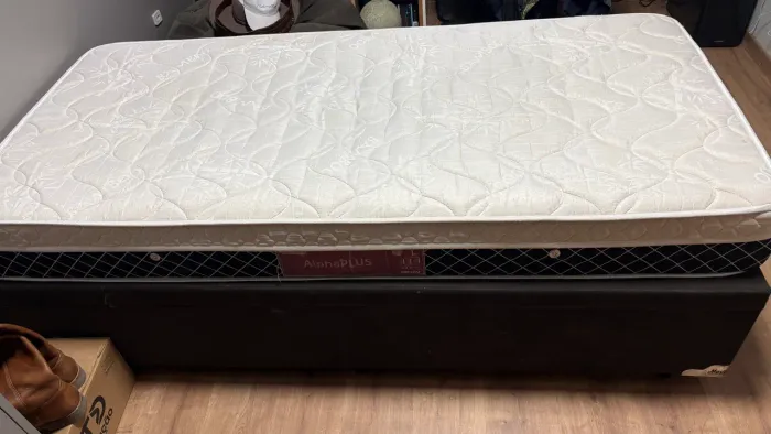 Cama de solteiro com Box baú