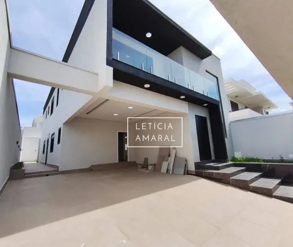 Casa com 4 suítes à venda, 370 m² por R$2.350.000,00 - Ástúrias - Pouso Alegre - MG