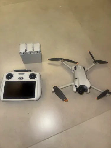 DJI Mini 4 Pro PLUS c/ Tela Combo Fly More