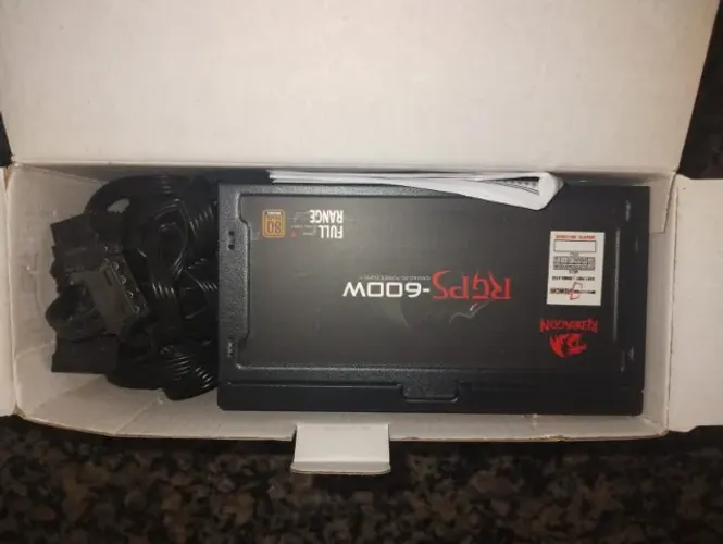 Fonte de 600 Watts Redragon