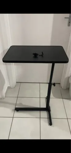 Mesa para Notebook Multivisão NT-HOME Preta - Regulável e Compacta
