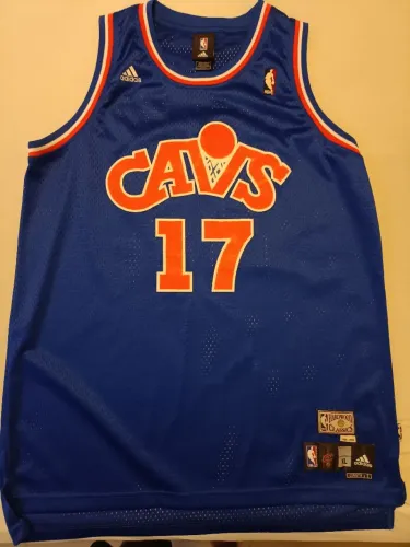 NBA Cavaliers _ Autografada Varejão