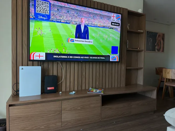 Vendo racks para TV de 75pol