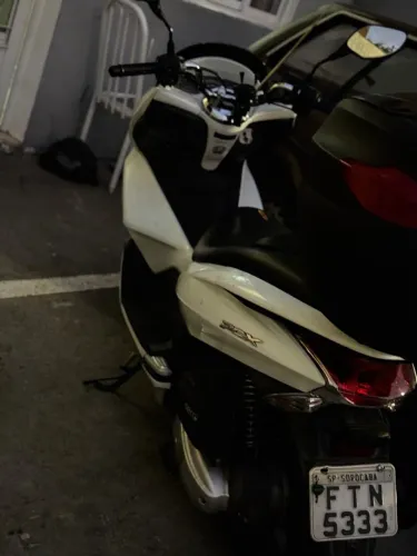 Vendo Moto PCX branca
