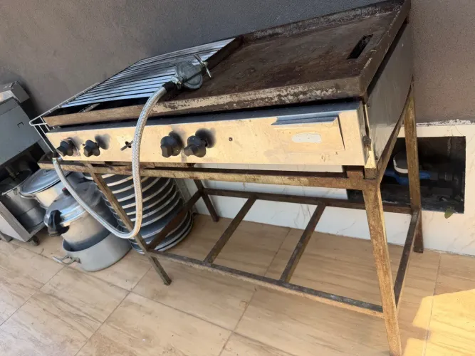 CHAPA A GÁS E CHAR BROILER PARA RESTAURANTE OU LANCHONETE