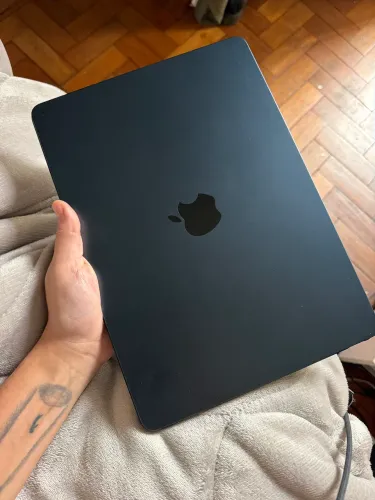 MacBook Air m2 8gb Ram ssd 256gb