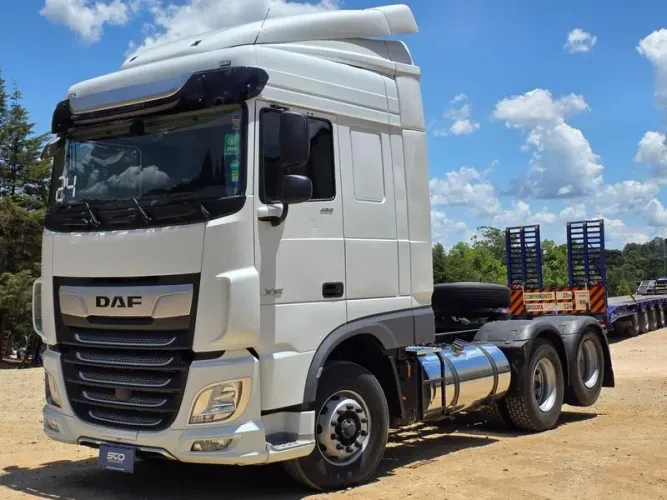 DAF XF 480 6X2 ANO 2024 EURO 6 TETO BAIXO COM 140 MIL KM COM DEFLETOR - PRONTO PARA RODAR