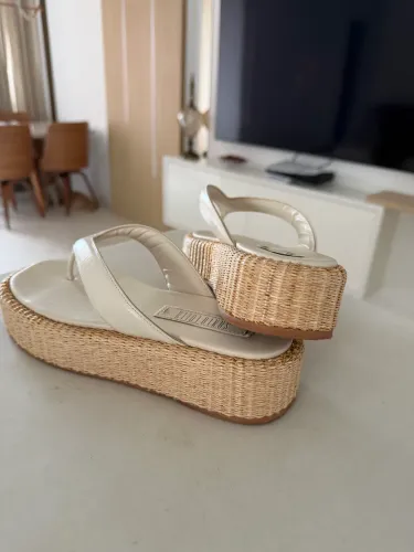 Sandália Santa Lola