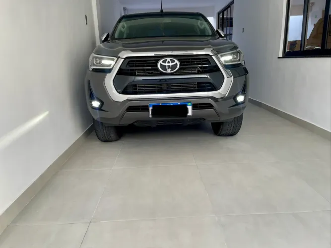 Toyota Hilux CD SRV 4X4 2.8 TDI Diesel Aut. 2024