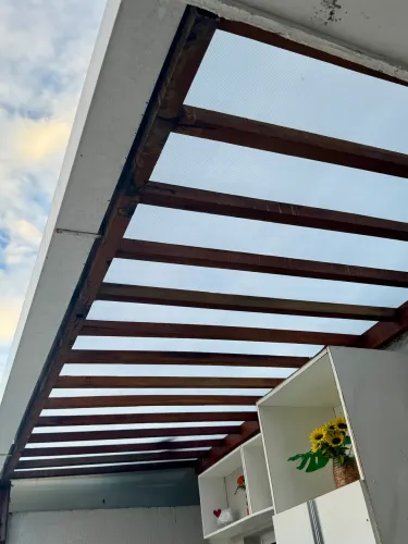 Fabricamos estrutura de alumínio e policarbonato 