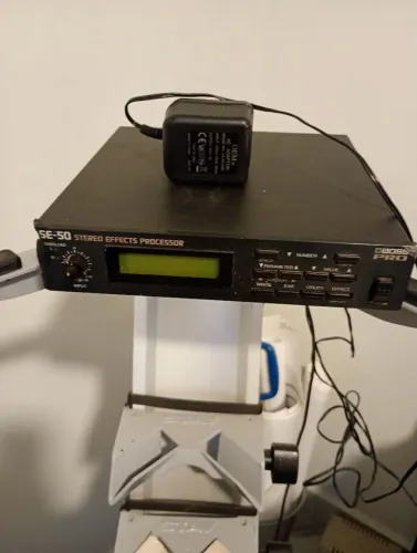 Processador Roland SE 50 os melhores efeitos já produzidos 