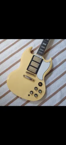 Guitarra Epiphone SG Custom by Gibson