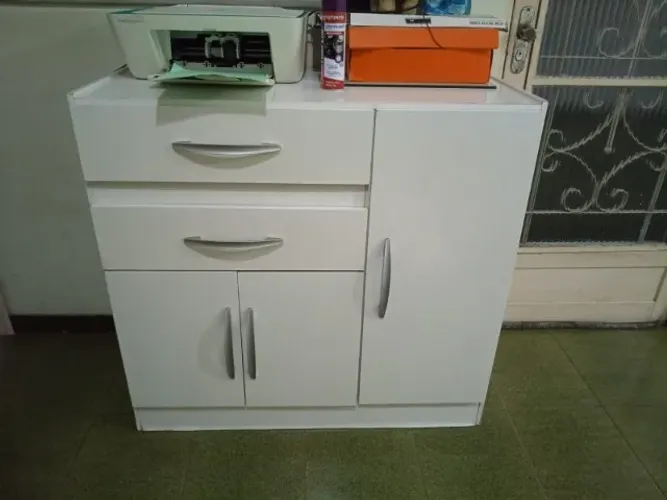 Cômoda branca
