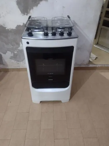Fogão cônsul automático funcionando tudo e limpo.