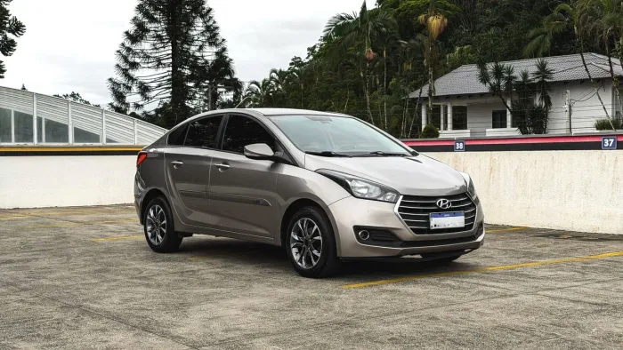 Hyundai HB20S Comfort Plus 1.0 TB Flex 12V Mec. 2017