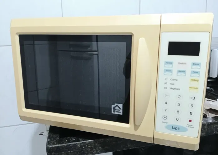 Micro-ondas 20L