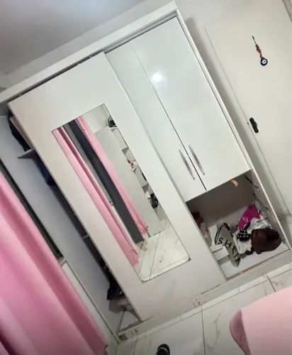 Lindo Guarda roupa solteiro , no precinho .